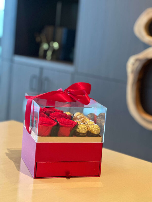 Scarlet Love Luxe Box - Image 2